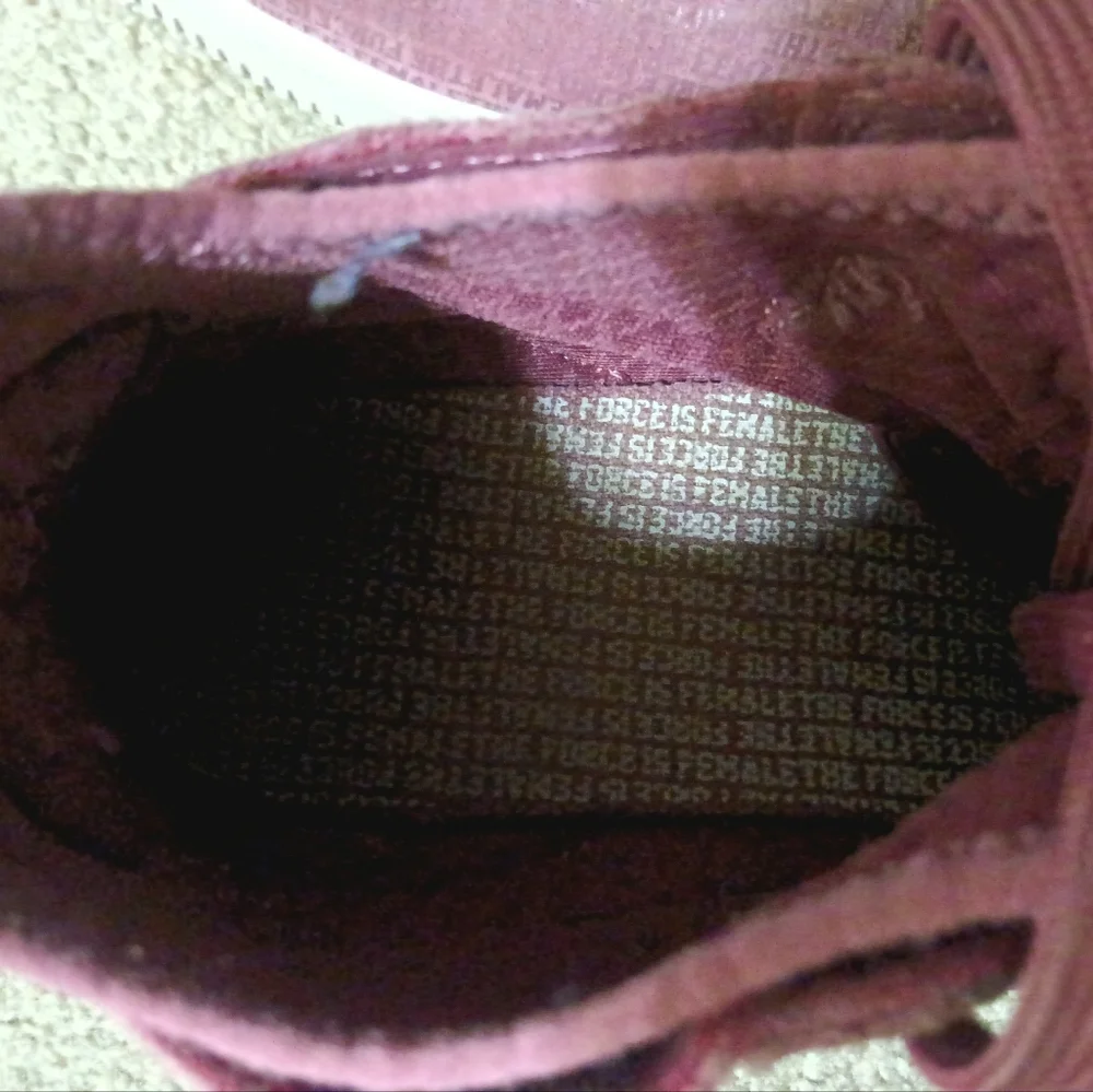 Nike - Picture 7 of 10
